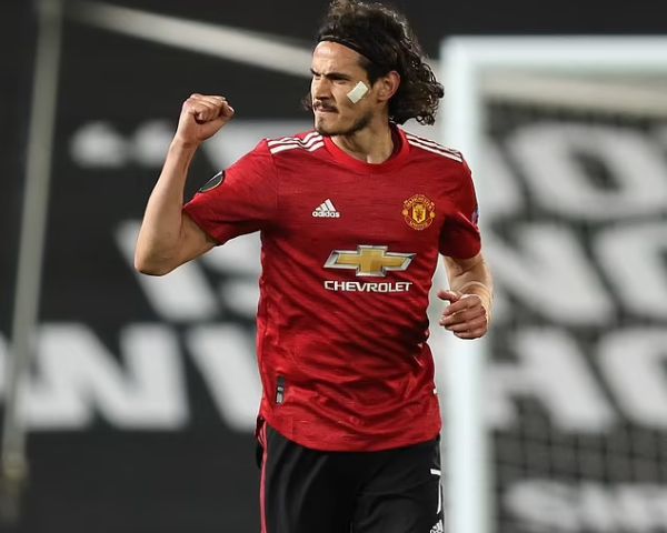 Edinson Cavani's 'heart at peace' after three-game ban for Instagram post |  Manchester United | The Guardian