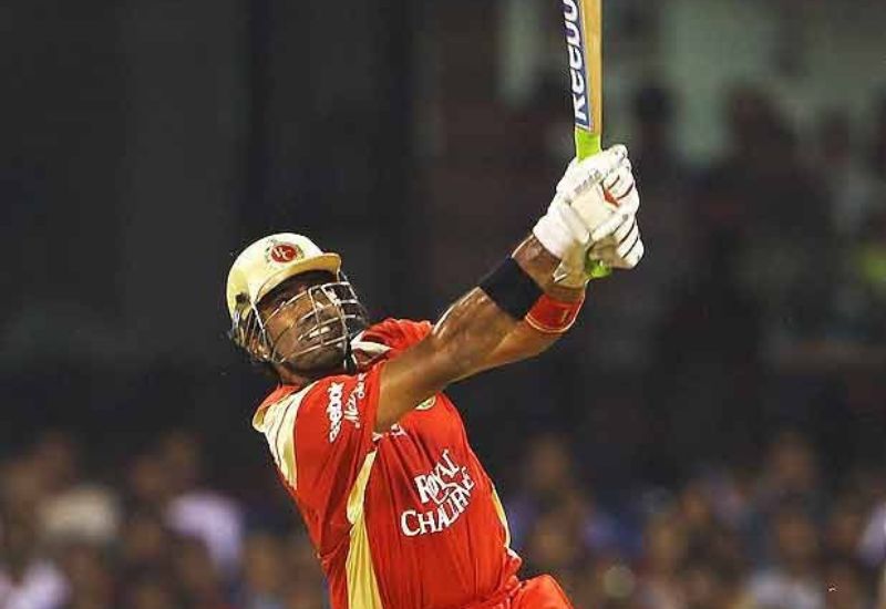 Robin Uthappa hits biggest six in IPL 2009