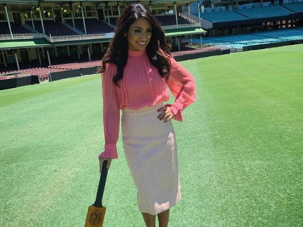 Isa Guha Most Beautiful Women Cricketer in World
